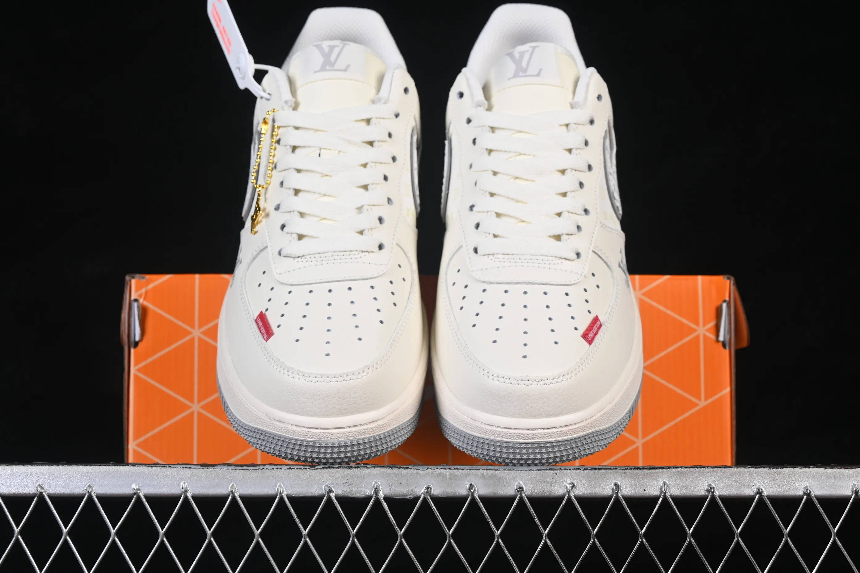 All categories Nk Air Force 1 Air Force series Nk Air Force 1 Low Air Force low-top Nike Air Force 1'07 Low LV co-branded presbyopia Air Force 1 low-top casual sneakers LV2288-001